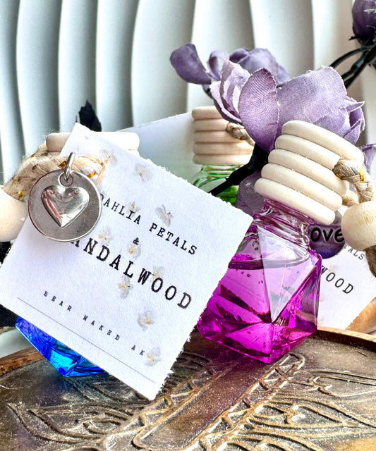 Dahlia Petal & Sandalwood